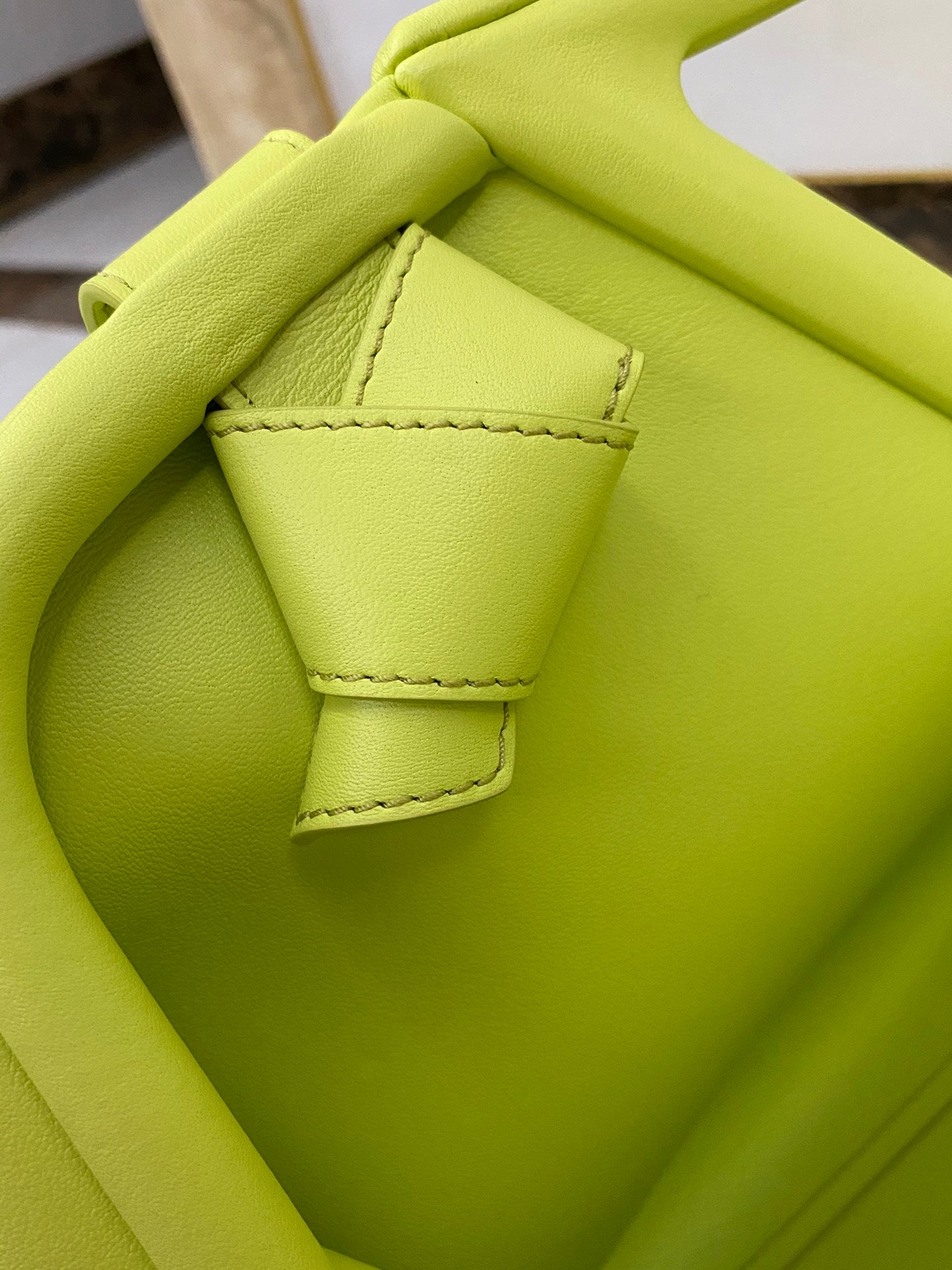 TRIANGLE HANDLE BAG 31 IN VOLT GREEN LAMBSKIN