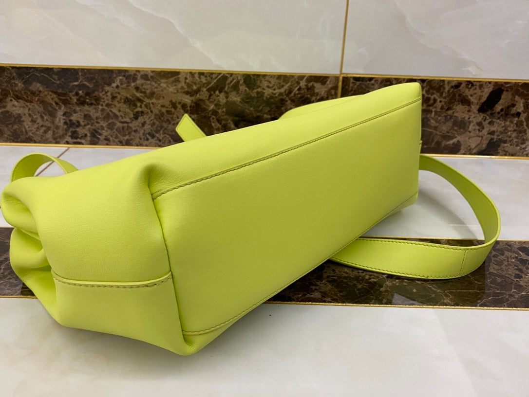 TRIANGLE HANDLE BAG 31 IN VOLT GREEN LAMBSKIN