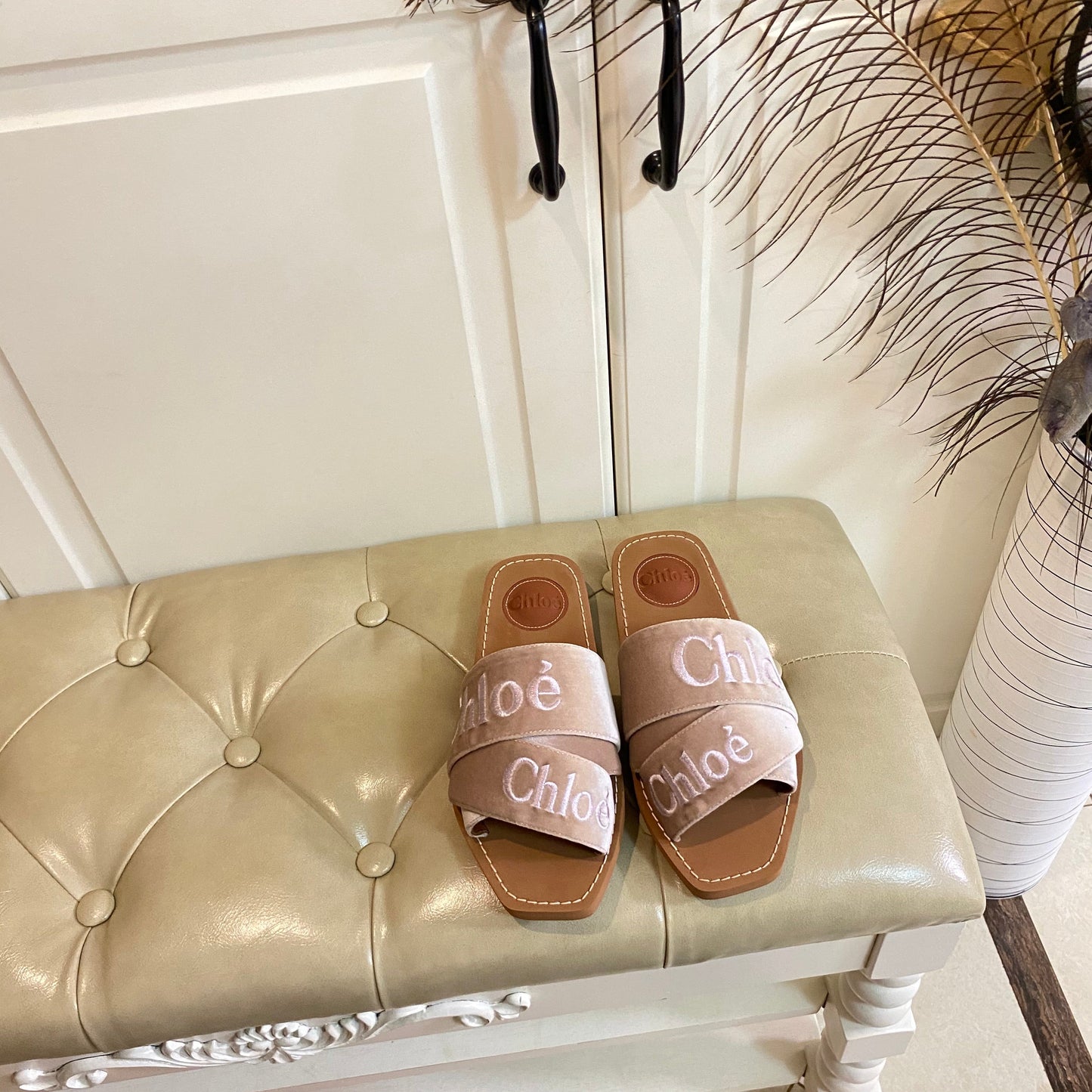 WOODY SLIDES IN DARK PINK IN VELVET WITH EMBROIDERED LOGO STRAPS