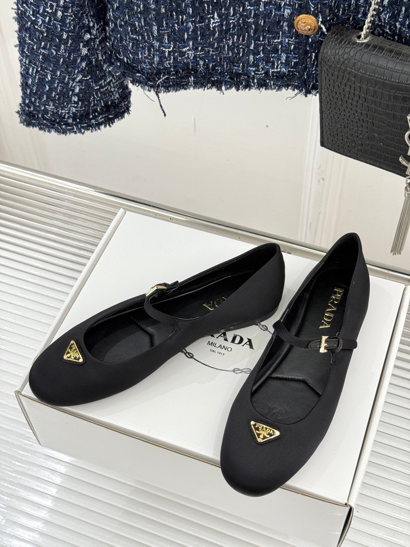 PRADA 25S BALLERINAS IN BLACK SATIN