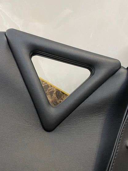 TRIANGLE HANDLE BAG 31 IN BLACK LAMBSKIN