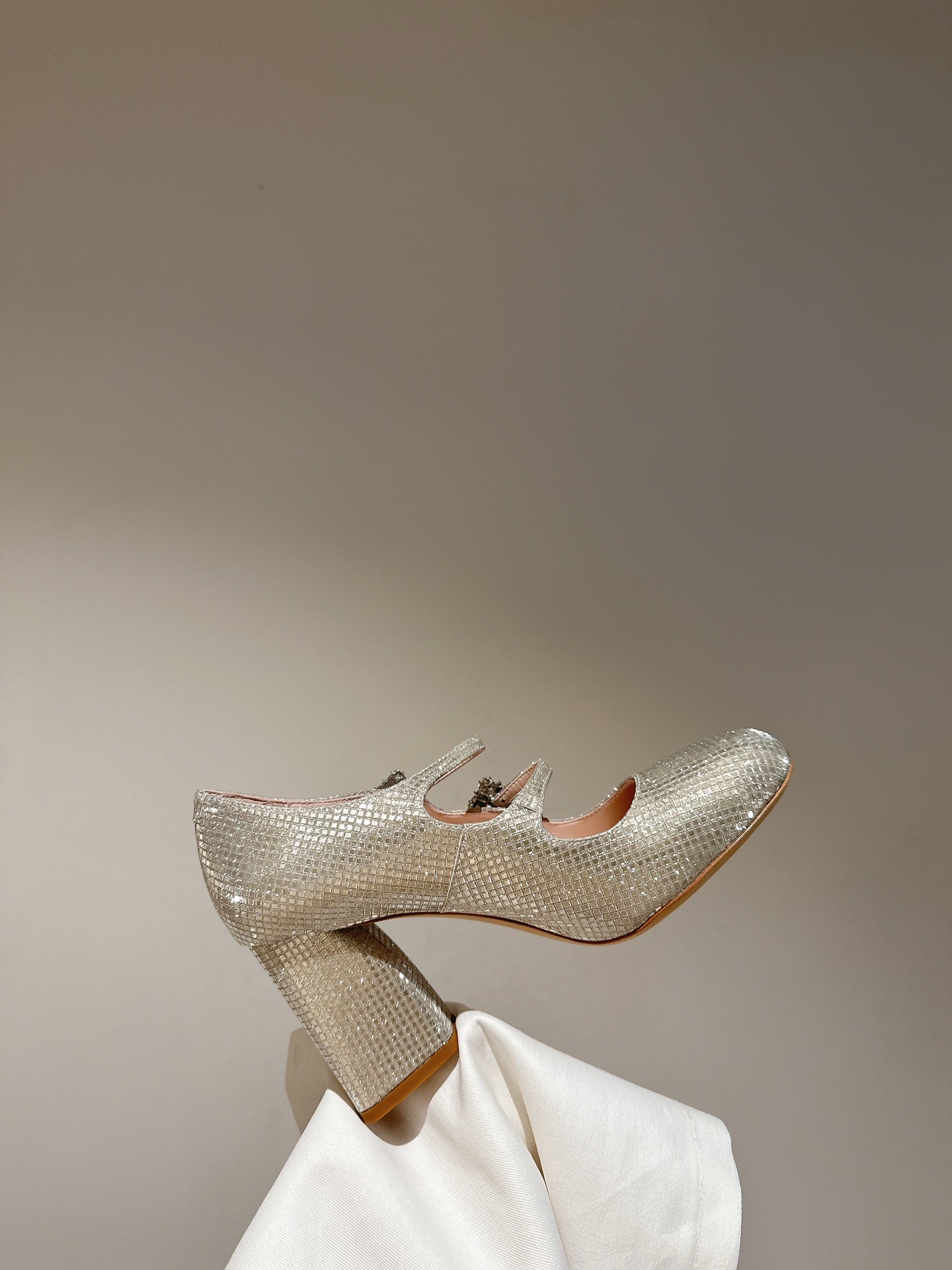 TRÈS VIVIER MARY JANE DOUBLE-STRAP PUMPS IN BEIGE CALFSKIN FULLY EMBELLISHED CRYSTALS