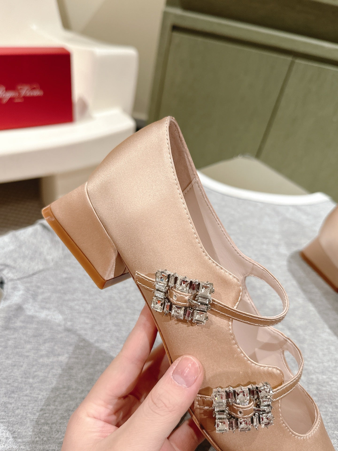 TRÈS VIVIER MARY JANE DOUBLE-STRAP IN NUDE SILK