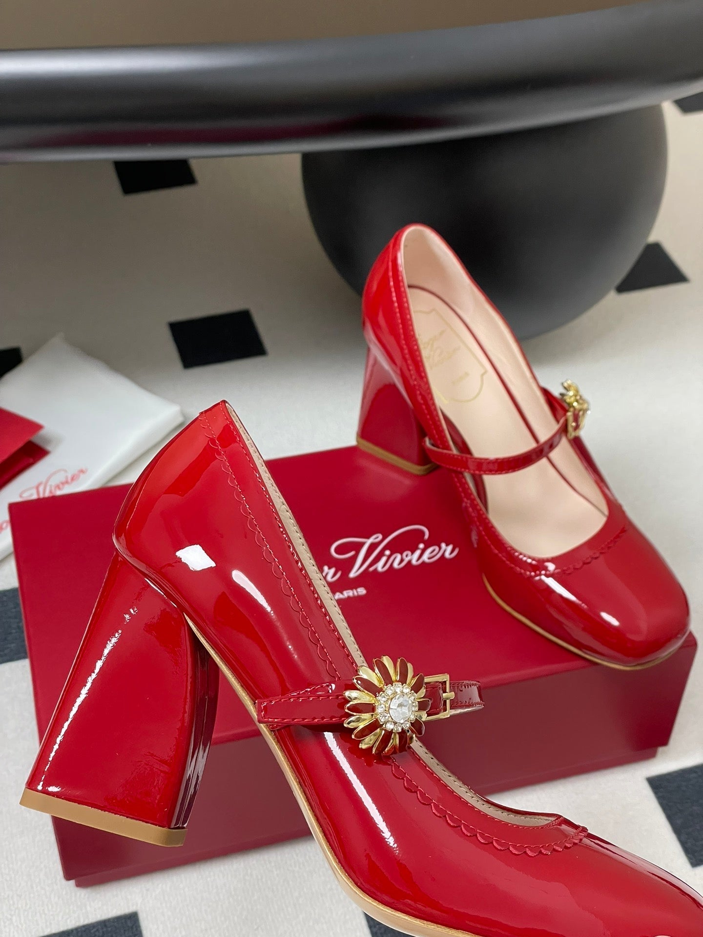 TRÈS VIVIER MARY JANE PUMPS 85MM IN RED GLOSSY CALFSKIN