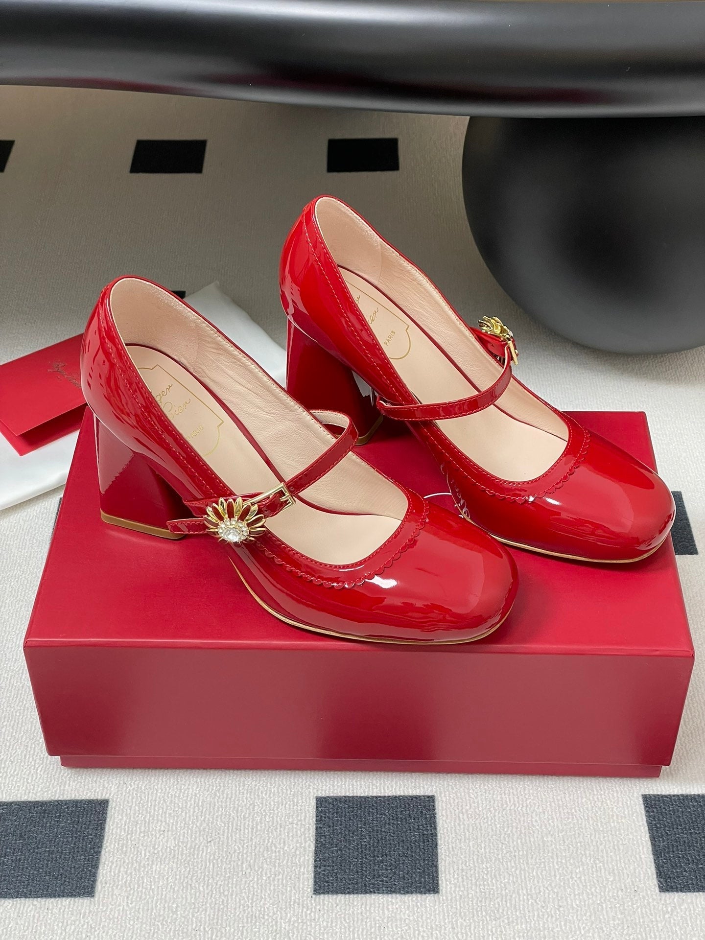 TRÈS VIVIER MARY JANE PUMPS 85MM IN RED GLOSSY CALFSKIN