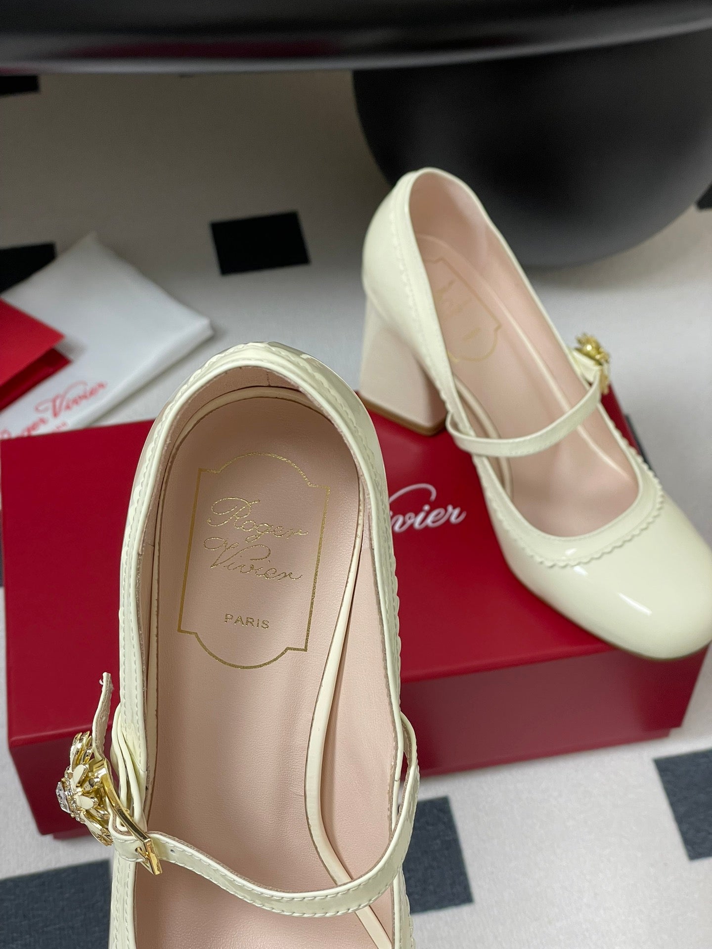 TRÈS VIVIER MARY JANE PUMPS 85MM IN CREAM GLOSSY CALFSKIN
